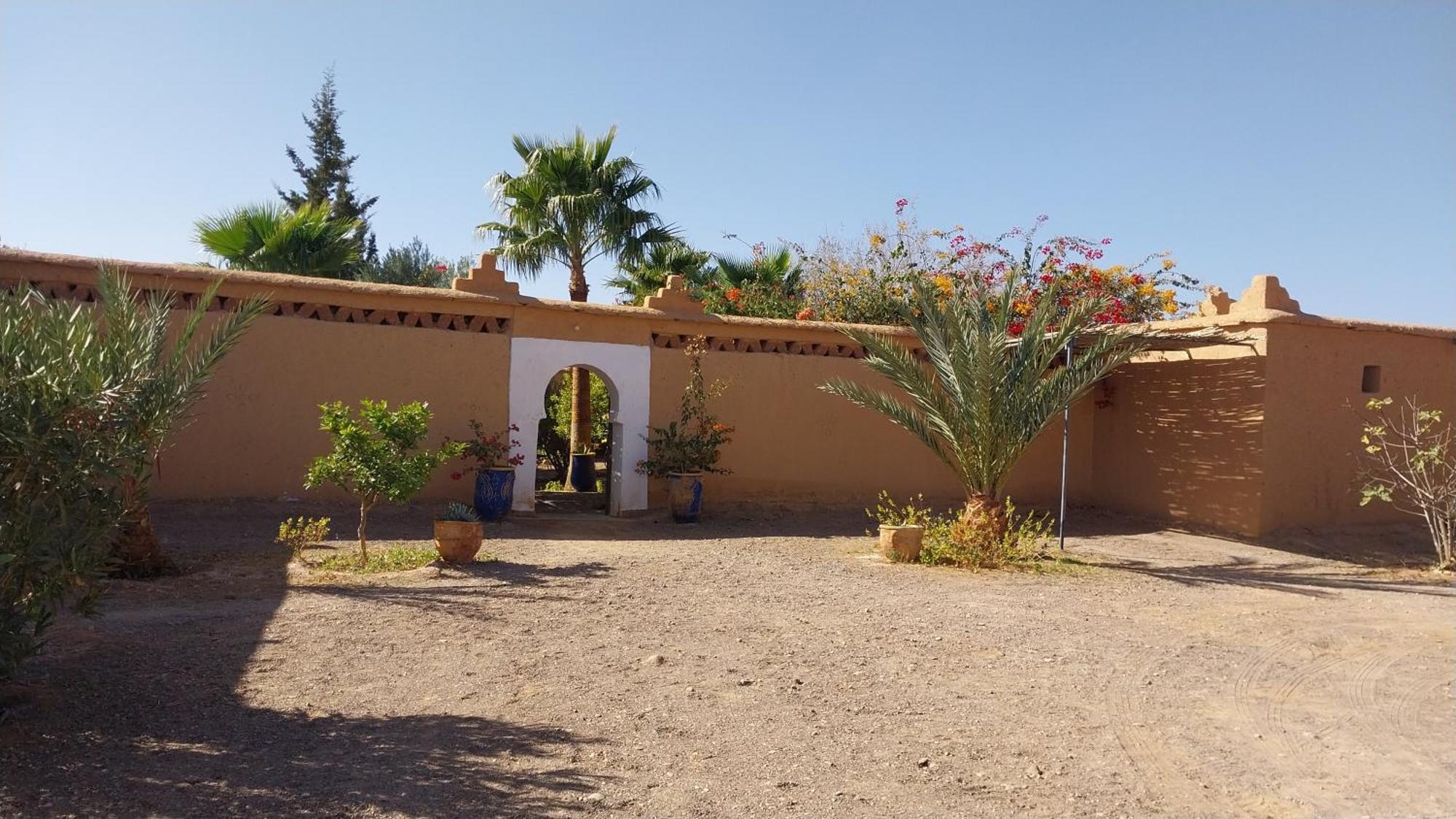 Auberge Bassou Nkob Exterior foto
